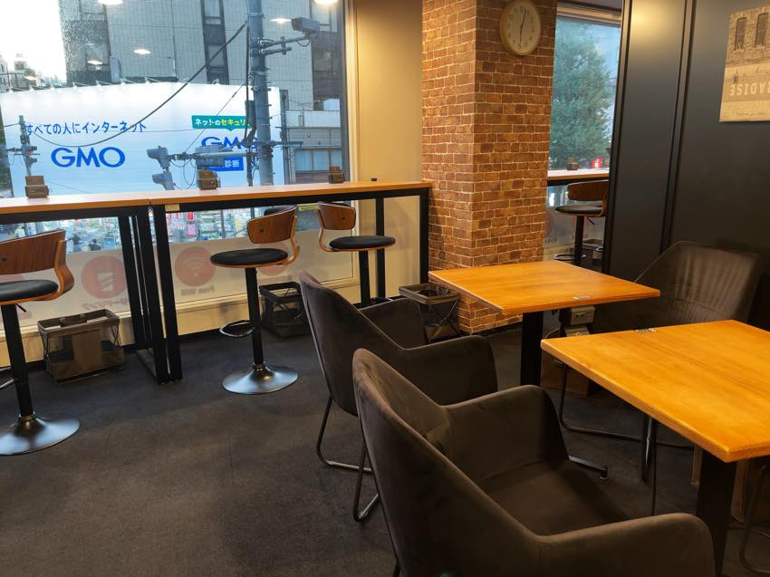 アクセアカフェ神保町店の店内